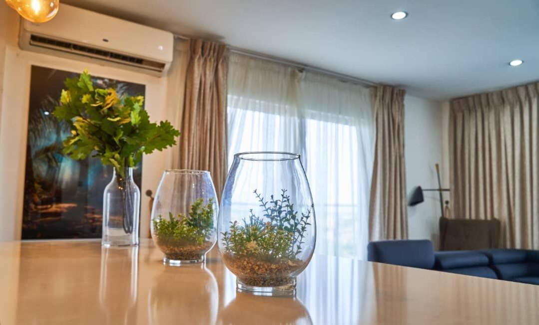 The Gallery Luxury Suites Cpg Ист-Легон Экстерьер фото