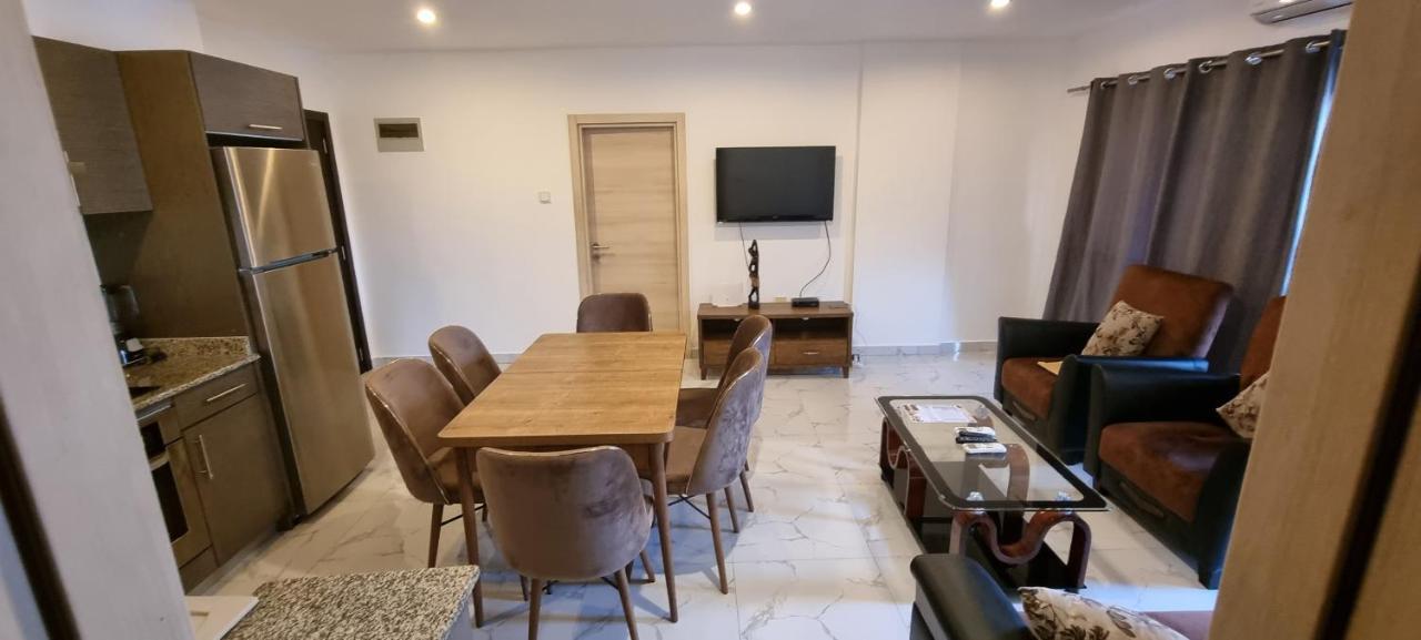 The Gallery Luxury Suites Cpg Ист-Легон Экстерьер фото