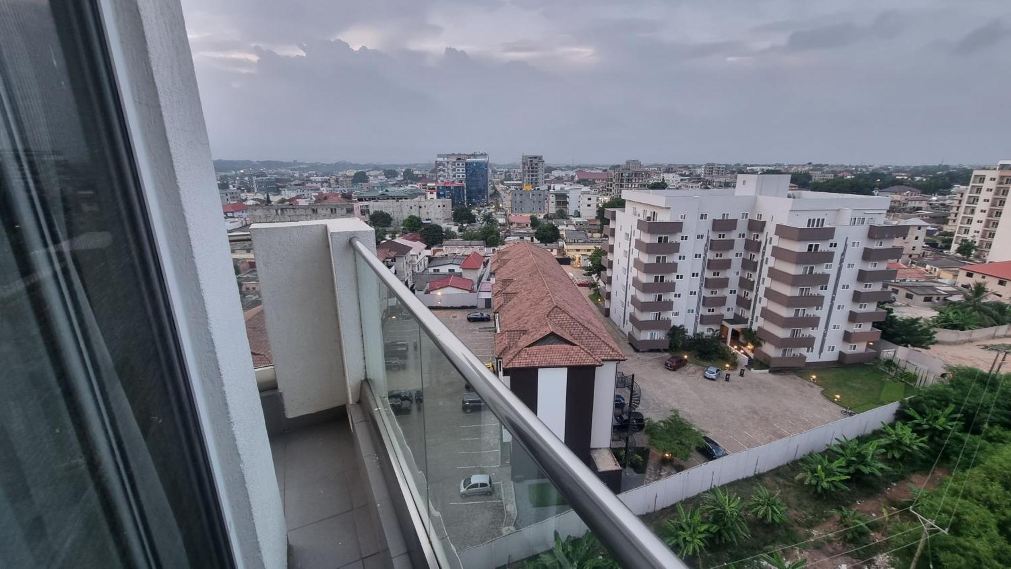 The Gallery Luxury Suites Cpg Ист-Легон Экстерьер фото