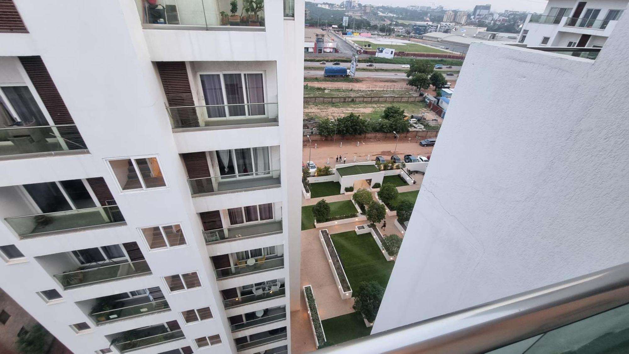 The Gallery Luxury Suites Cpg Ист-Легон Экстерьер фото